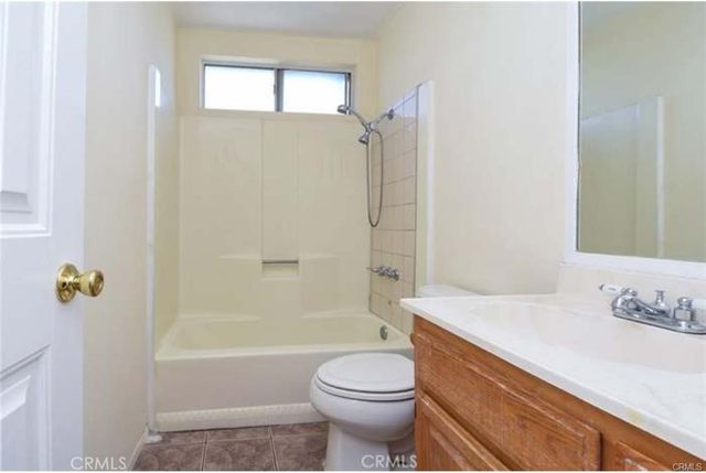 2130 Avenida Estrada, Hemet, CA 92545