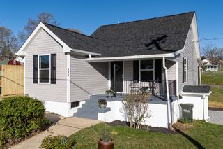 422 GRUBERT AVE, Staunton, VA 24401