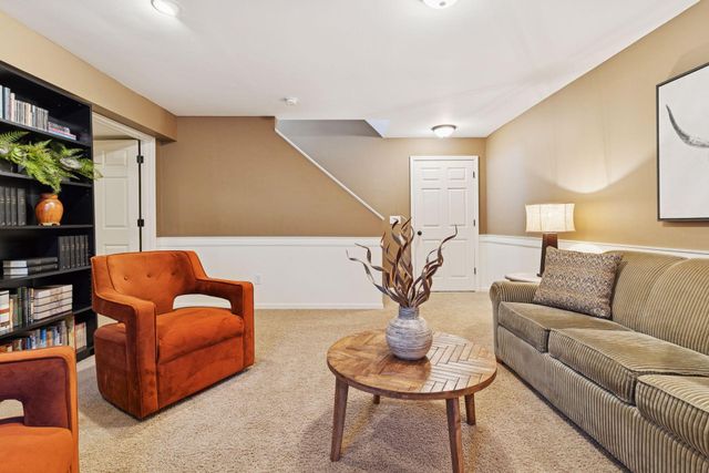 13850 Pennock Avenue, Apple Valley, MN 55124