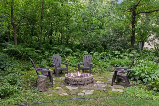 13850 Pennock Avenue, Apple Valley, MN 55124