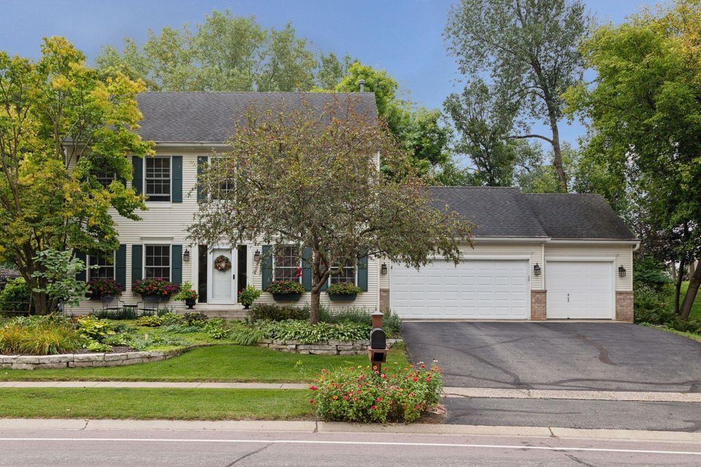 13850 Pennock Avenue, Apple Valley, MN 55124