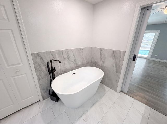 3800 SEMINOLE DRIVE, Orlando, FL 32812