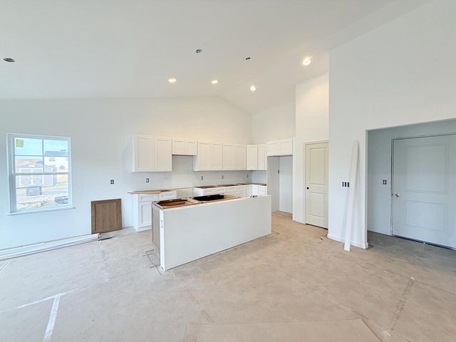 1302 Evergreen DRIVE, Delavan, WI 53115