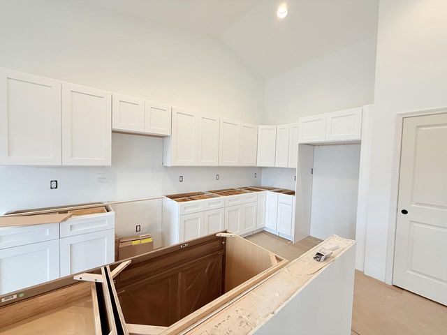 1302 Evergreen DRIVE, Delavan, WI 53115