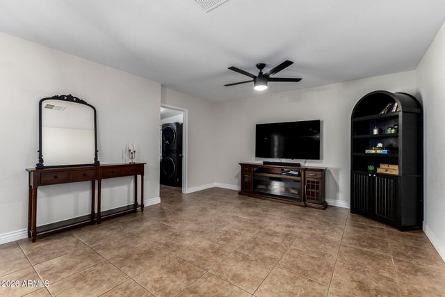 636 E KNOLL Street, Mesa, AZ 85203