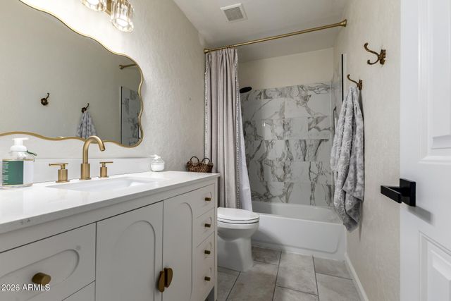 636 E KNOLL Street, Mesa, AZ 85203