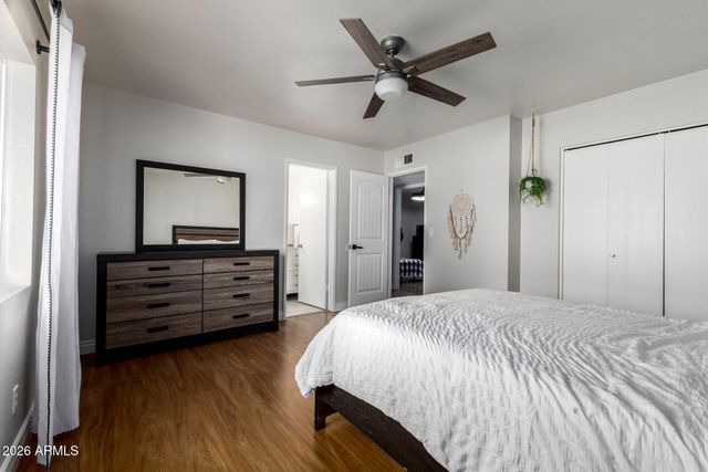 636 E KNOLL Street, Mesa, AZ 85203