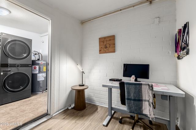 636 E KNOLL Street, Mesa, AZ 85203