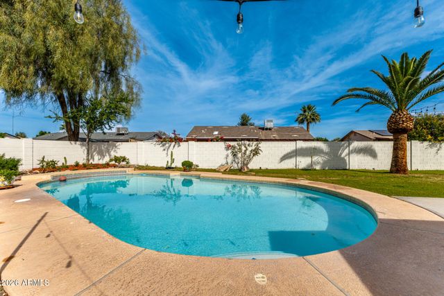 636 E KNOLL Street, Mesa, AZ 85203