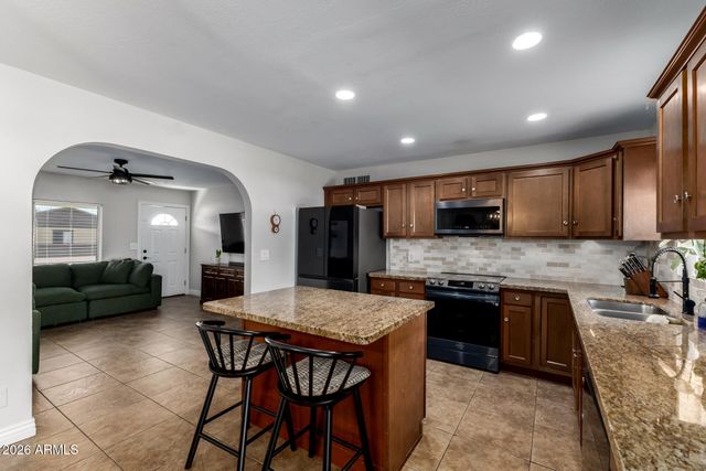 636 E KNOLL Street, Mesa, AZ 85203