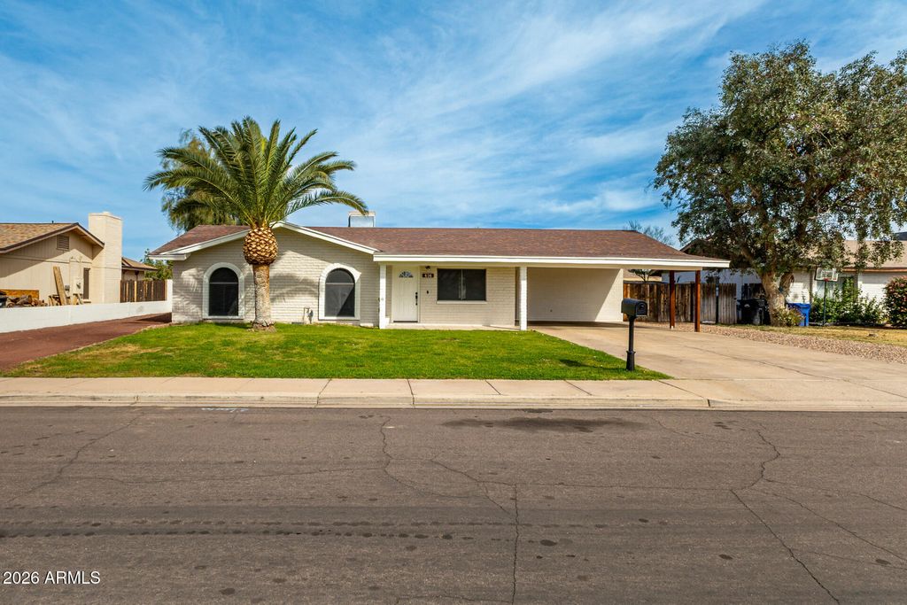 636 E KNOLL Street, Mesa, AZ 85203