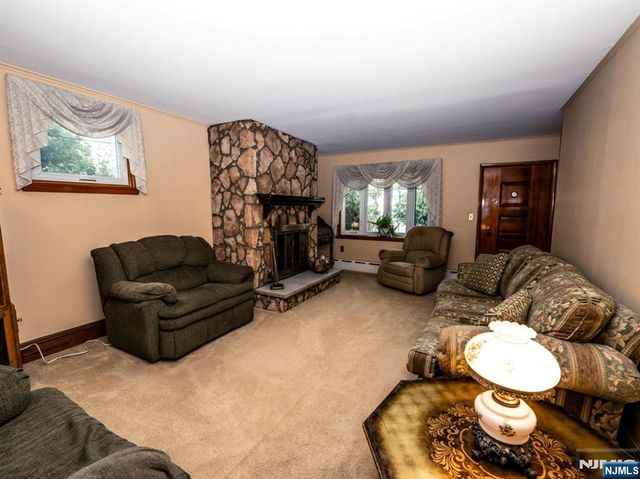 220 Clinton Avenue, Clifton, NJ 07011