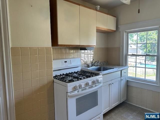 220 Clinton Avenue, Clifton, NJ 07011