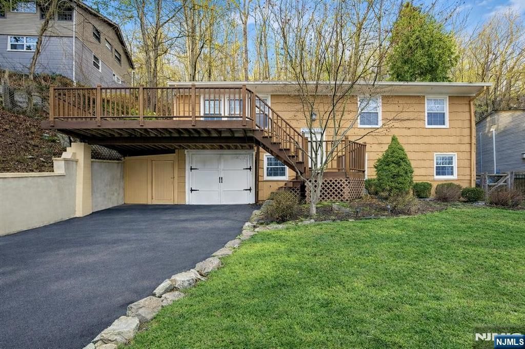 79 Truman Boulevard, Oakland, NJ 07436