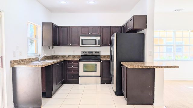 5810 Erik Way, Greenacres, FL 33463