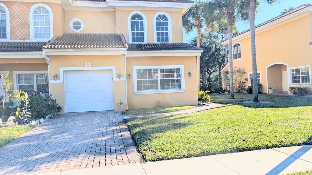 5810 Erik Way, Greenacres, FL 33463