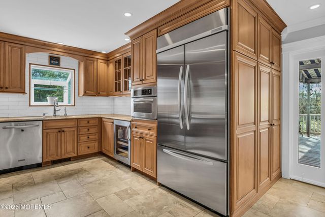 24 Laurelwood Drive, Colts Neck, NJ 07722