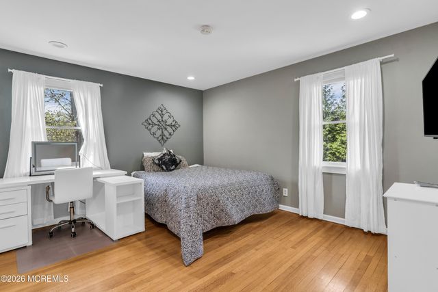 24 Laurelwood Drive, Colts Neck, NJ 07722