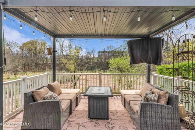 24 Laurelwood Drive, Colts Neck, NJ 07722