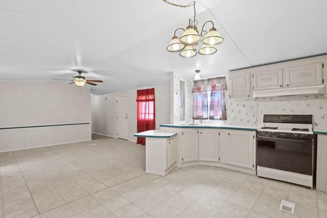 505 Ricky Zelt Drive, El Paso, TX 79928