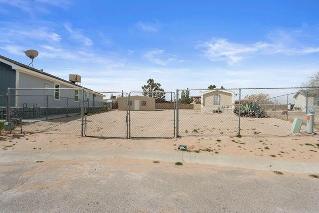 505 Ricky Zelt Drive, El Paso, TX 79928