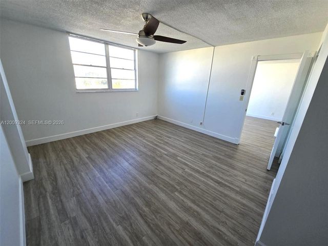 3703 NE 166th St 609, North Miami Beach, FL 33160