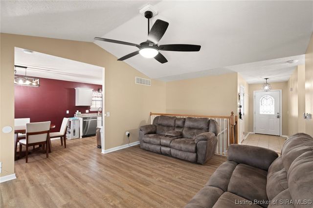 5501 Sky Ridge Road, Charlestown, IN 47111