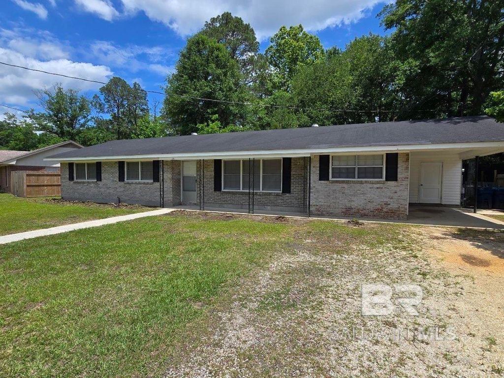 114 Spruce Avenue, Brewton, AL 36426