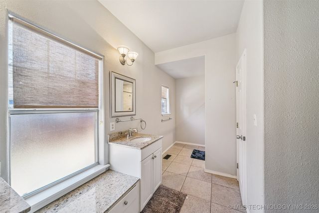 1031 E 36th Street, Tulsa, OK 74105