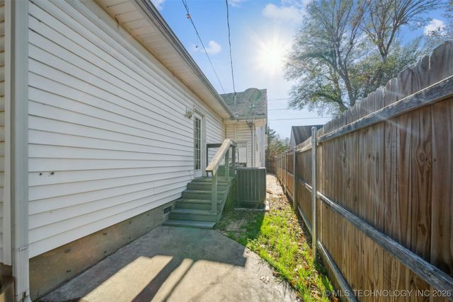 1031 E 36th Street, Tulsa, OK 74105