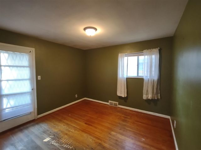 18525 Burt Road, Detroit, MI 48219