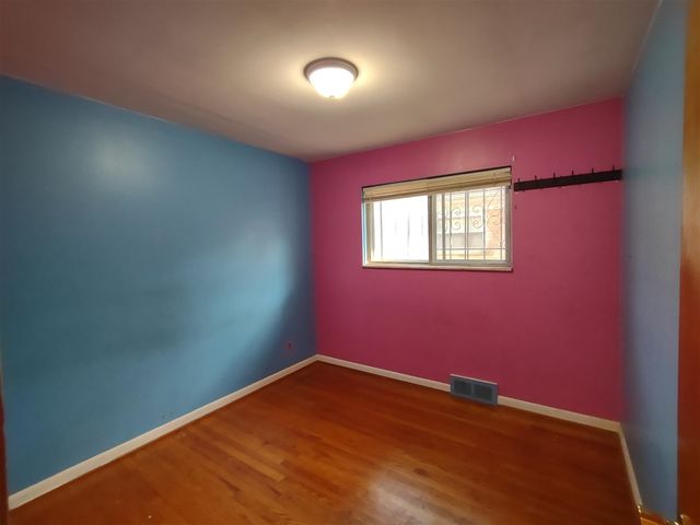 18525 Burt Road, Detroit, MI 48219