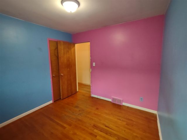 18525 Burt Road, Detroit, MI 48219