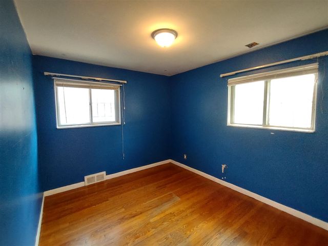 18525 Burt Road, Detroit, MI 48219