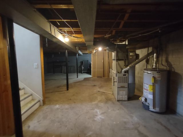 18525 Burt Road, Detroit, MI 48219