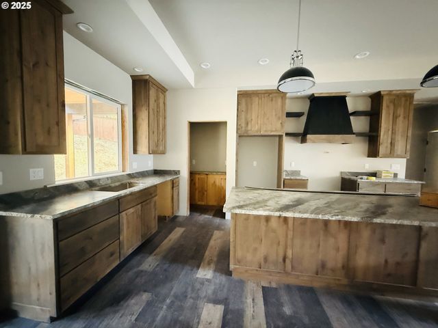 147 Deer Song Ct, Canyonville, OR 97417