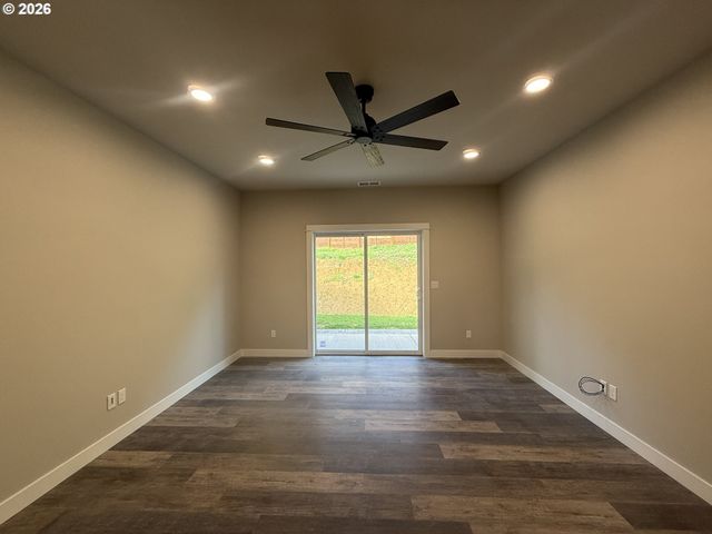 147 Deer Song Ct, Canyonville, OR 97417