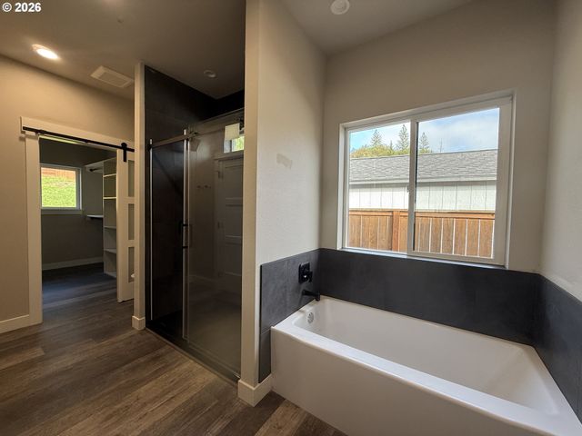 147 Deer Song Ct, Canyonville, OR 97417