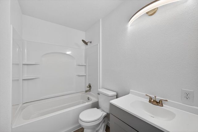 1114 Montrose Street, Port Neches, TX 77651