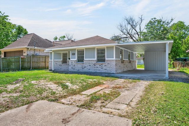 1114 Montrose Street, Port Neches, TX 77651