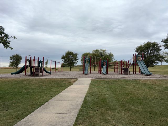 905 Bluebell Circle, Joliet, IL 60431