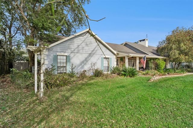 2002 FAIRWAY DRIVE, Eustis, FL 32726