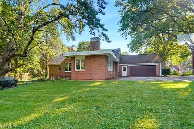 3217 Fulton Drive NW, Canton, OH 44718