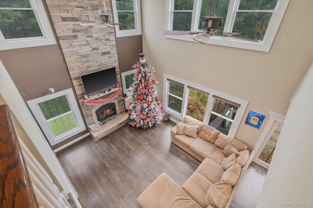 30 Hampton Drive, Center Moriches, NY 11934