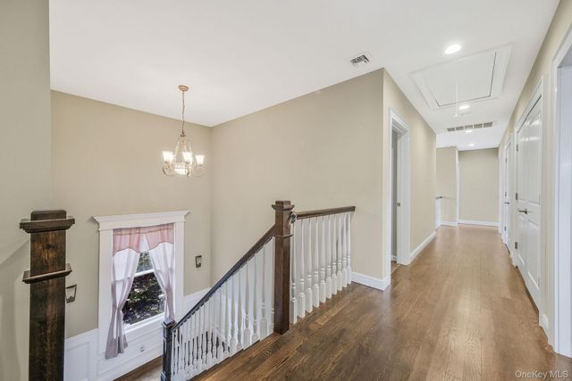 30 Hampton Drive, Center Moriches, NY 11934