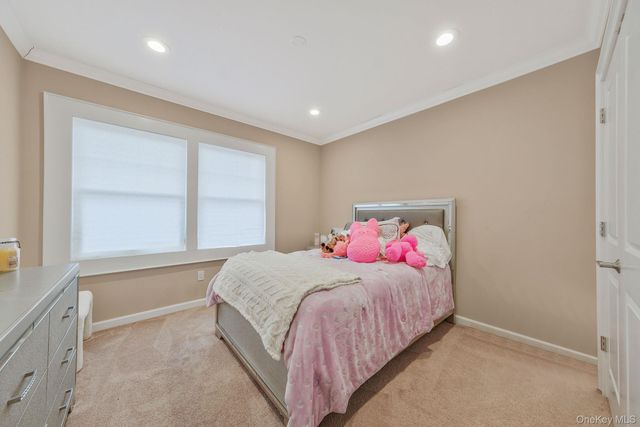 30 Hampton Drive, Center Moriches, NY 11934