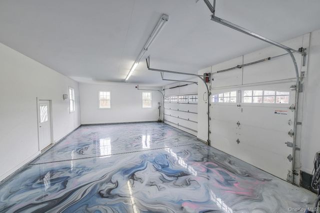 30 Hampton Drive, Center Moriches, NY 11934