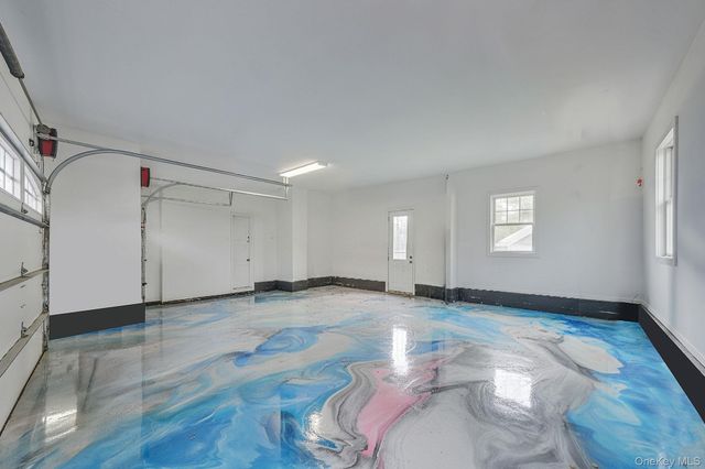 30 Hampton Drive, Center Moriches, NY 11934