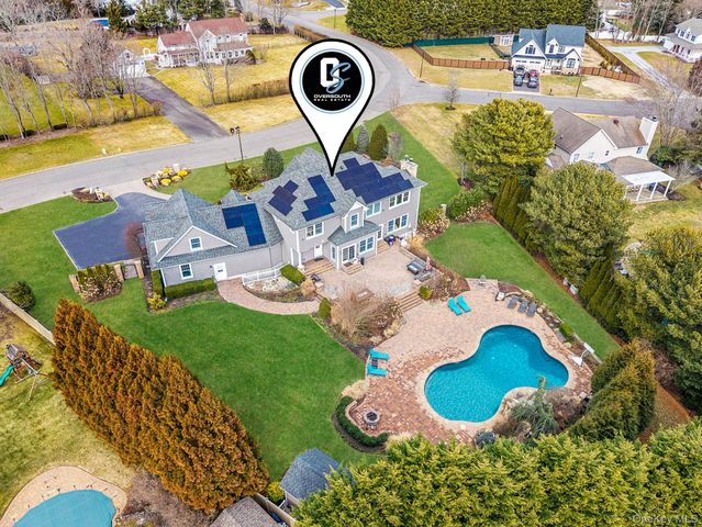 30 Hampton Drive, Center Moriches, NY 11934