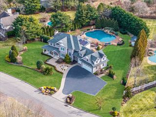 30 Hampton Drive, Center Moriches, NY 11934